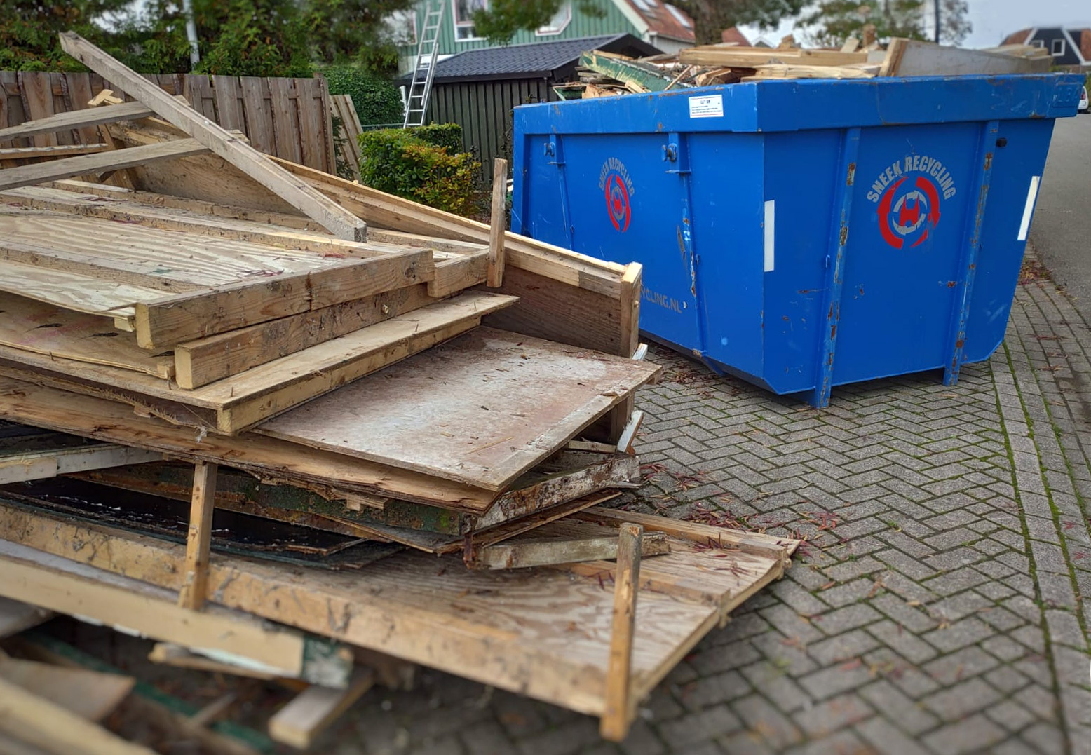 houtafval-container-sneek-1